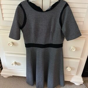 ANN TAYLOR PATTERNED DRESS